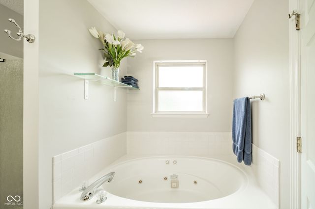 12543 Geist Cove Drive, Indianapolis, IN 46236