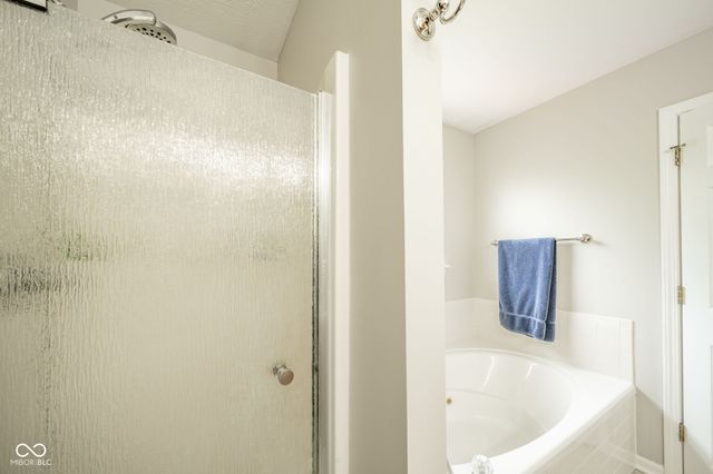 12543 Geist Cove Drive, Indianapolis, IN 46236