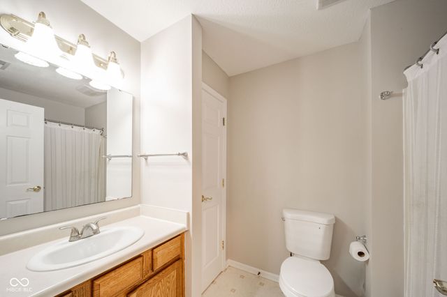 12543 Geist Cove Drive, Indianapolis, IN 46236