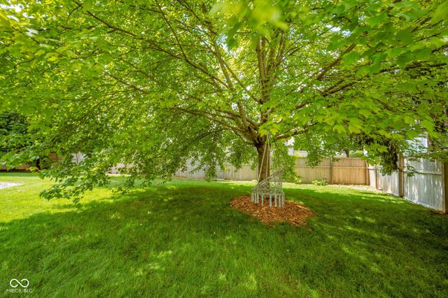 12543 Geist Cove Drive, Indianapolis, IN 46236