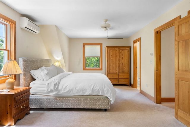 111 Charles Neck Way, West Tisbury, MA 02575