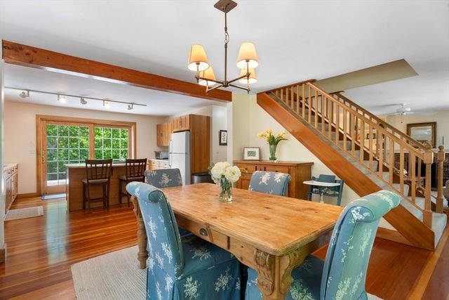 111 Charles Neck Way, West Tisbury, MA 02575