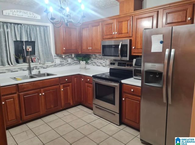 1525 NW RIDGE STREET, Cullman, AL 35055