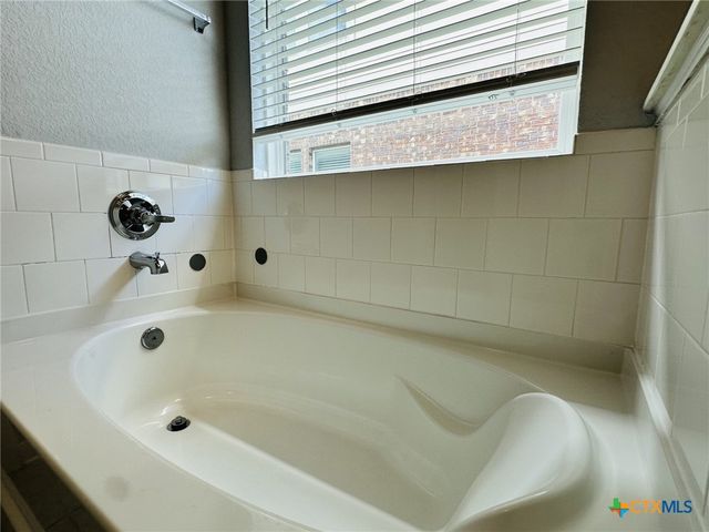 8907 Ladbroke Grove, Converse, TX 78109