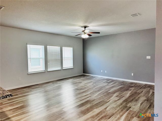 8907 Ladbroke Grove, Converse, TX 78109