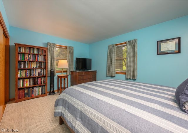 3820 Valley Drive, Norton, OH 44203