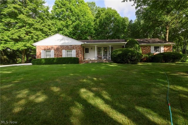 3820 Valley Drive, Norton, OH 44203