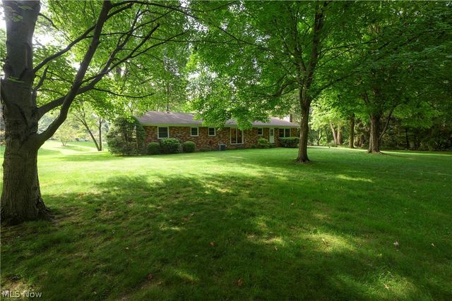 3820 Valley Drive, Norton, OH 44203
