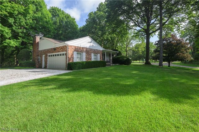 3820 Valley Drive, Norton, OH 44203