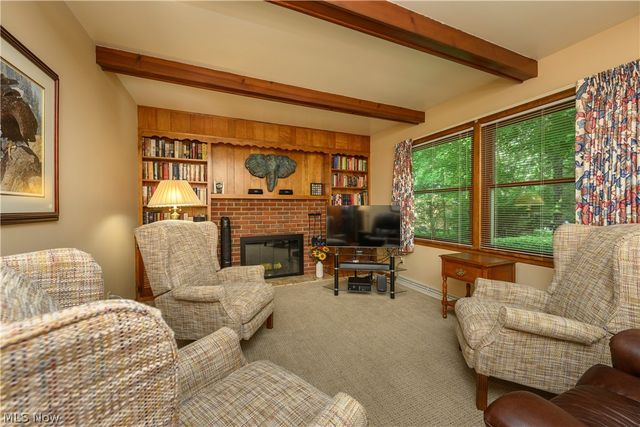 3820 Valley Drive, Norton, OH 44203