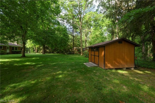 3820 Valley Drive, Norton, OH 44203