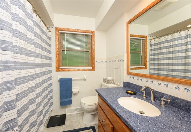 3820 Valley Drive, Norton, OH 44203
