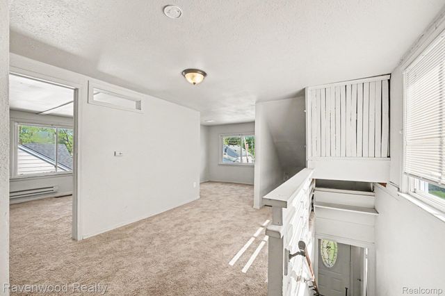 7528 Hudson Avenue, Warren, MI 48091