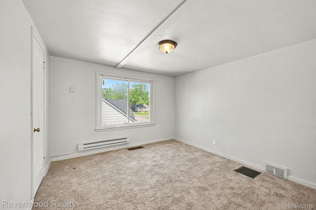 7528 Hudson Avenue, Warren, MI 48091
