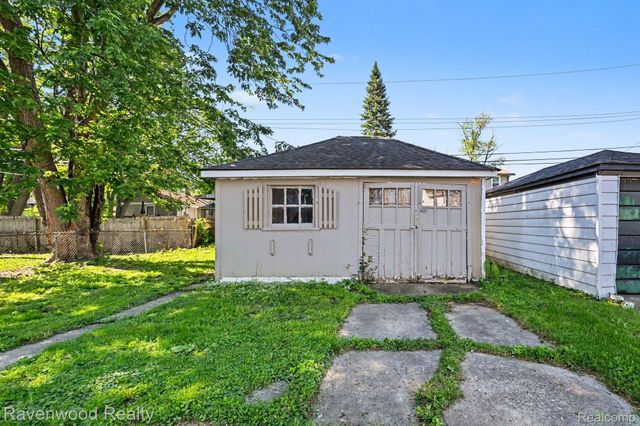 7528 Hudson Avenue, Warren, MI 48091