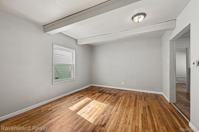 7528 Hudson Avenue, Warren, MI 48091