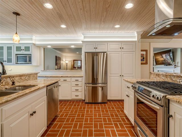 2324 NW 57th Street, Oklahoma City, OK 73112