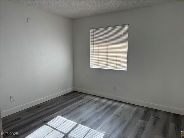 5250 Mission Carmel Lane 103, Las Vegas, NV 89107