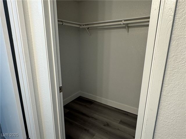 5250 Mission Carmel Lane 103, Las Vegas, NV 89107