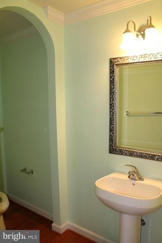 24907 EARLSFORD DR, Chantilly, VA 20152