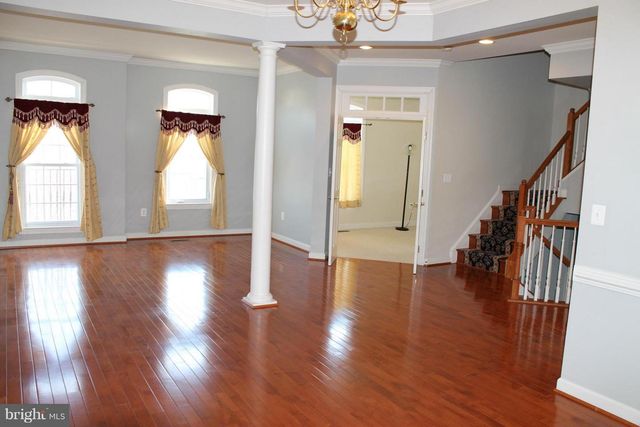 24907 EARLSFORD DR, Chantilly, VA 20152