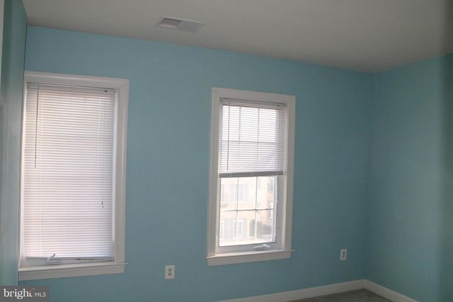 24907 EARLSFORD DR, Chantilly, VA 20152