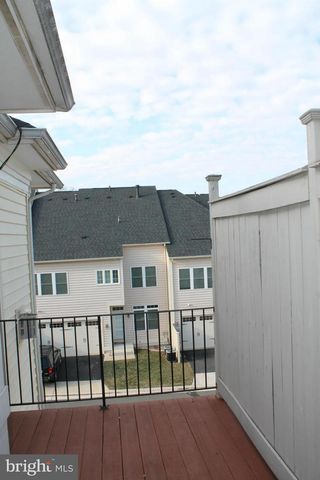 24907 EARLSFORD DR, Chantilly, VA 20152