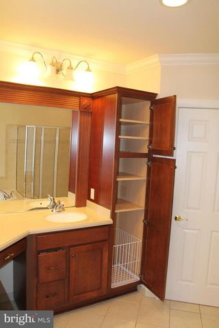 24907 EARLSFORD DR, Chantilly, VA 20152