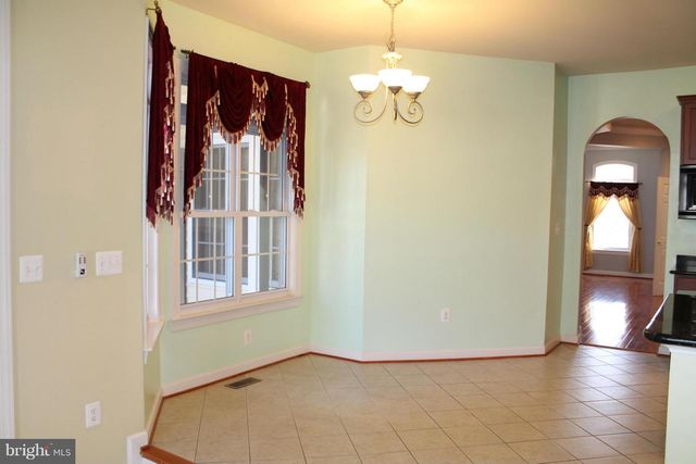24907 EARLSFORD DR, Chantilly, VA 20152