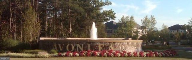 24907 EARLSFORD DR, Chantilly, VA 20152