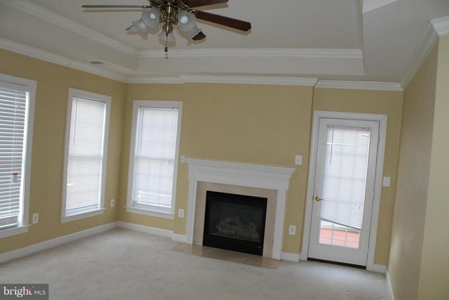 24907 EARLSFORD DR, Chantilly, VA 20152