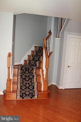 24907 EARLSFORD DR, Chantilly, VA 20152