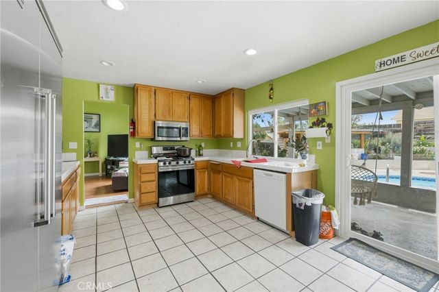 14459 Bailey Ct, Victorville, CA 92394