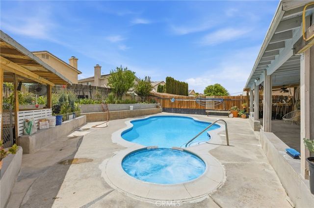 14459 Bailey Ct, Victorville, CA 92394