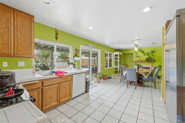 14459 Bailey Ct, Victorville, CA 92394