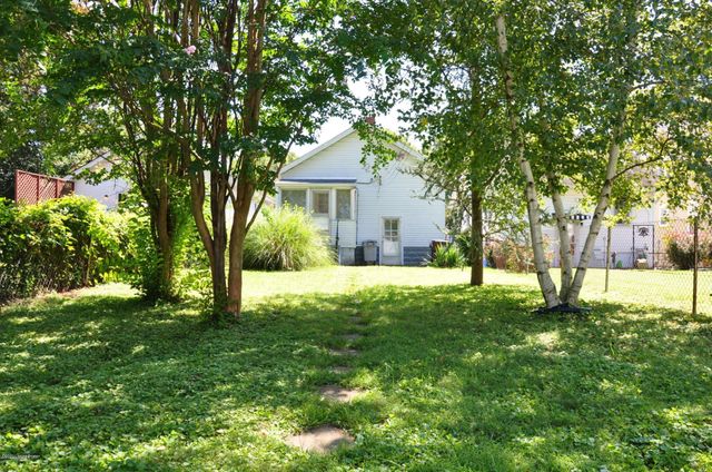 3829 Elmwood Ave, Louisville, KY 40207