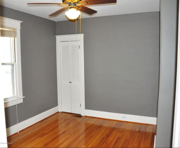 3829 Elmwood Ave, Louisville, KY 40207