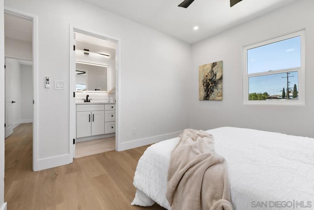 Image 15 of property listing at 5228 San Bernardo Terrace, San Diego, CA 92114