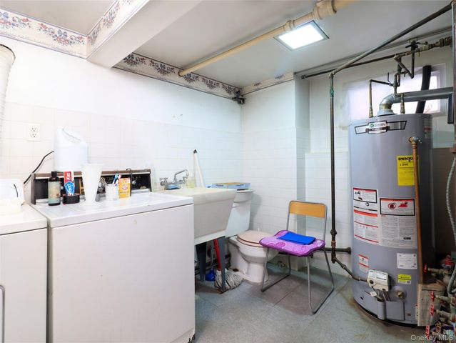 43-24 164 Street, Flushing, NY 11358