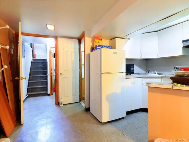 43-24 164 Street, Flushing, NY 11358