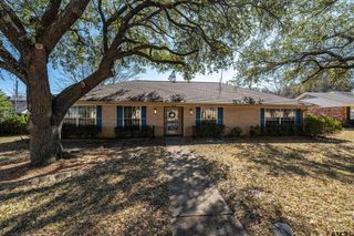 310 Carriage Dr, Tyler, TX 75703