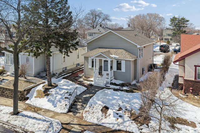 389 Roy Street N, Saint Paul, MN 55104