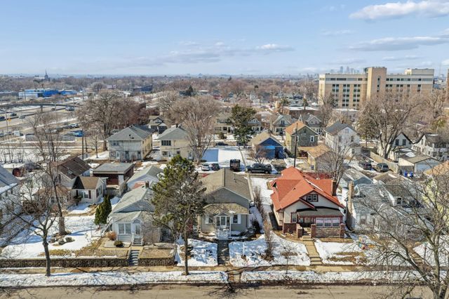 389 Roy Street N, Saint Paul, MN 55104