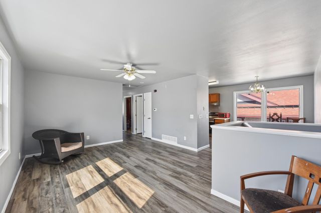 389 Roy Street N, Saint Paul, MN 55104