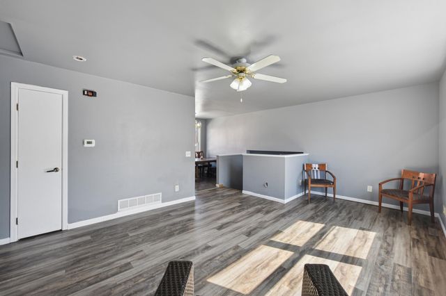 389 Roy Street N, Saint Paul, MN 55104