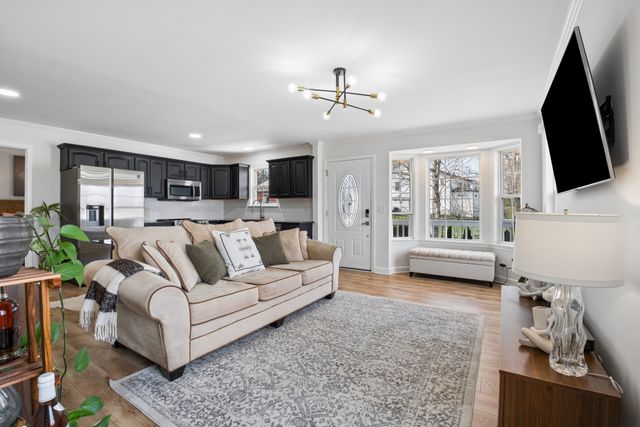 2418C Abbott Martin Rd, Nashville, TN 37215