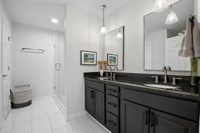 2418C Abbott Martin Rd, Nashville, TN 37215