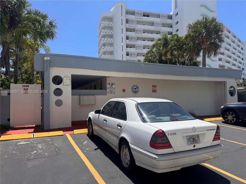2900 N Ocean Blvd 4, Fort Lauderdale, FL 33308
