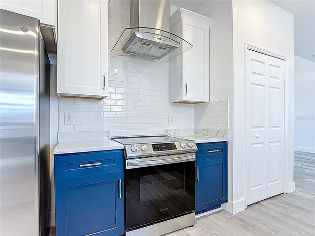 406 WILDFLOWER ROAD, Davenport, FL 33837