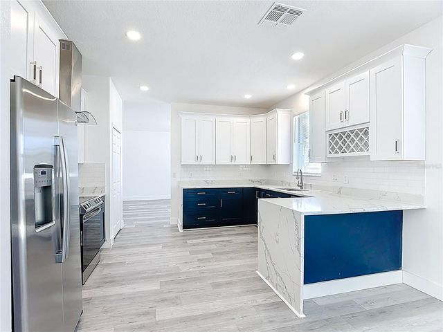 406 WILDFLOWER ROAD, Davenport, FL 33837